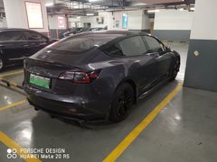 -TESLA 特斯拉(上海太古汇体验店)