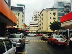 OCBC银行对面就是新记-新记肉骨茶