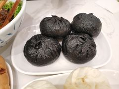 黑猪肉黑金包-李与白包子铺(桐梓林店)