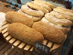 -Dough&Joe团憩(瑞虹天地月亮湾店)