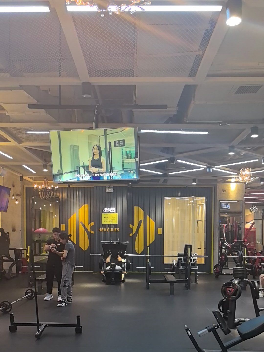 海克力斯健身房大悦城店,是我健身旅程中的