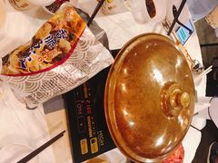 -鲜入围煮花胶鸡海鲜火锅