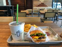 -The Habit Burger Grill 哈比特汉堡(复兴soho店)