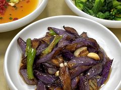 油焖茄子-沪依小酒馆心意菜