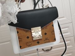 -MCM(比斯特上海购物村店)