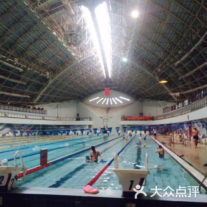 银橄榄体育俱乐部                 monademo