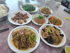 -曾氏肥肠馆(凯瑞雅居店)