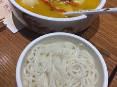 -渝是乎酸菜鱼(龙旗购物中心店)