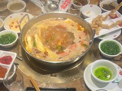 -七欣天香辣蟹火锅(上海银亿滨江店)