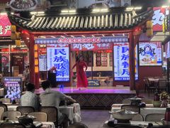 -刘姐啤酒鱼民族演艺餐厅(西街总店)