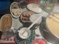 -尚尚仙·酸汤猪手·猪肚鸡火锅(华联万柳购物中心店)