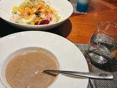 -MONICH牛排融合餐厅(和义大道购物中心店)