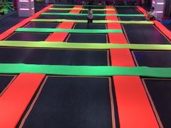 -酷跳蹦床主题公园(万胜广场店)