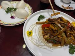 杏鲍菇炒鹿柳-鹿鸣春饭店(总店)