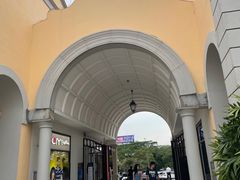 -佛罗伦萨小镇广佛名品奥特莱斯(疏港路店)