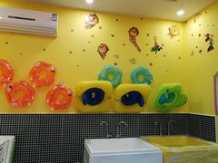 -小鸭先知婴幼儿游泳馆