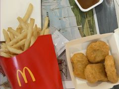 -麦当劳(杨林得来速店)