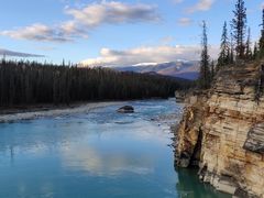 -阿萨巴斯卡瀑布观景点