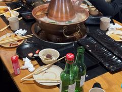 -果松木炭酸菜铜火锅·外婆参鸡汤