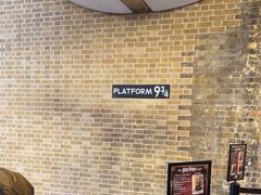 -九又四分之三站台