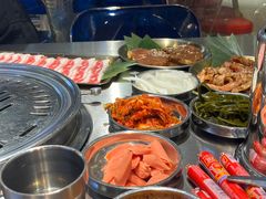 -哈哈碳都·牛肋条无限自助烤肉(宝龙店)