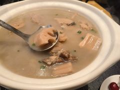 莲藕排骨汤-鱼鲜饭香·招牌汽锅剁椒鱼头王