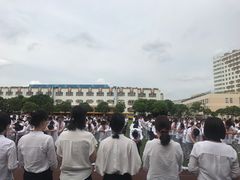 -上海市民办金苹果学校