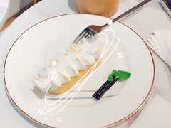 -Fridi Patisserie Cafe