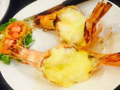 -J Daeng Seafood