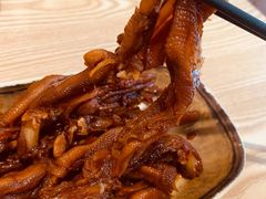 秘制酸辣鸭掌-藤原肠粉店