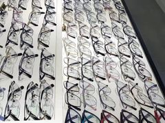 -臻美视爵眼镜·明月·依视路·蔡司折扣店(广渠门店)