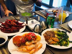 -飨食汇全日制餐厅·昆山皇冠假日酒店(九方店)