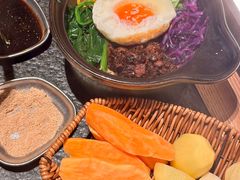 -三出山火锅(南京万象天地店)