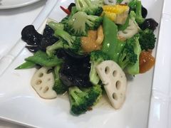 -雅逸居海鲜小厨