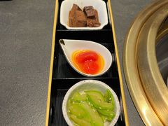 -铭牛烧肉·和牛海鲜自助(高新月牙湖店)