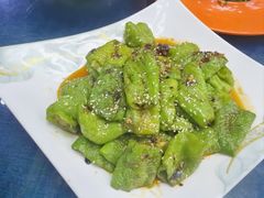 -三江源美食城