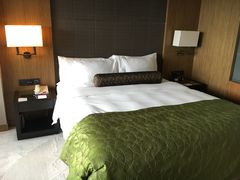 -上海滴水湖皇冠假日酒店