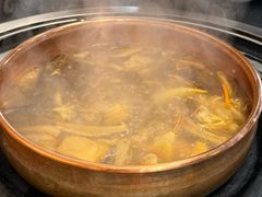 菌菇鸡煲-阿山卓·野生菌火锅·纳西火塘烤肉