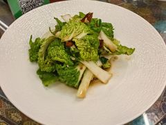 -乡村馕坑肉·烧烤·新疆菜·本地人更爱吃(阿勒泰首店)