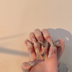 -Fanni美甲美睫皮肤管理