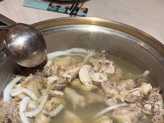 -喃喃椰·糟粕醋·椰子鸡火锅(七堡花园店)