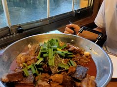 -临江餐馆二楼美食部落
