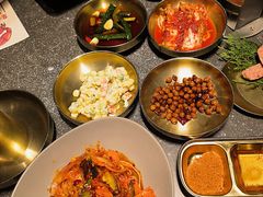 -草家酱蟹炭火烤肉店(珲春南路二店)