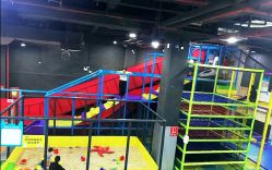 -蹦贝运动中心·蹦床·攀岩·闯关(龙岗店)