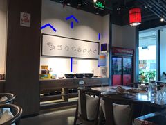 -尚尚仙·酸汤猪手·猪肚鸡火锅(华联万柳购物中心店)