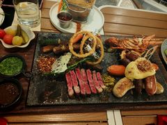 -Mark&Mars Restaurant