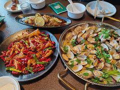 -曼听小寨海鲜烧烤·大连辣炒大王(盖州街店)