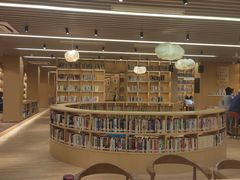 -漕河泾街道图书馆(漕河泾社区文化活动中心店)