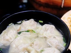 三鲜大馄饨-万寿斋(山阴路店)