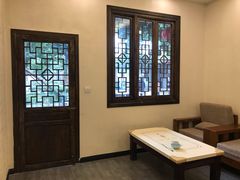 -周老三跷脚牛肉·全牛火锅(非遗传承店)